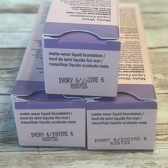 NEW MK Ivory 6 MATTE WEAR Timewise Matte Wear Liquid Foundation New in box - Picture 2 of 7